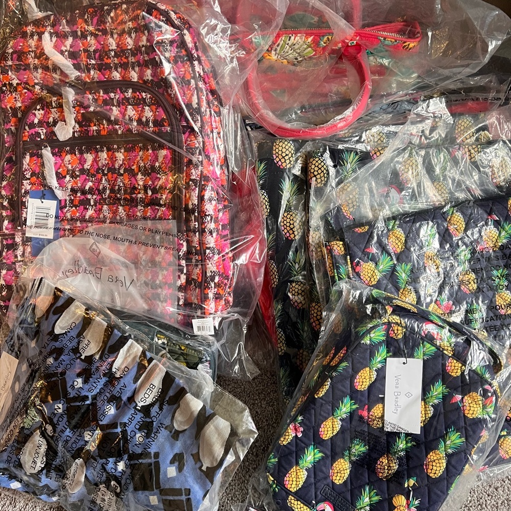 Huge Vera Bradley Lot -PRICED TO SELL